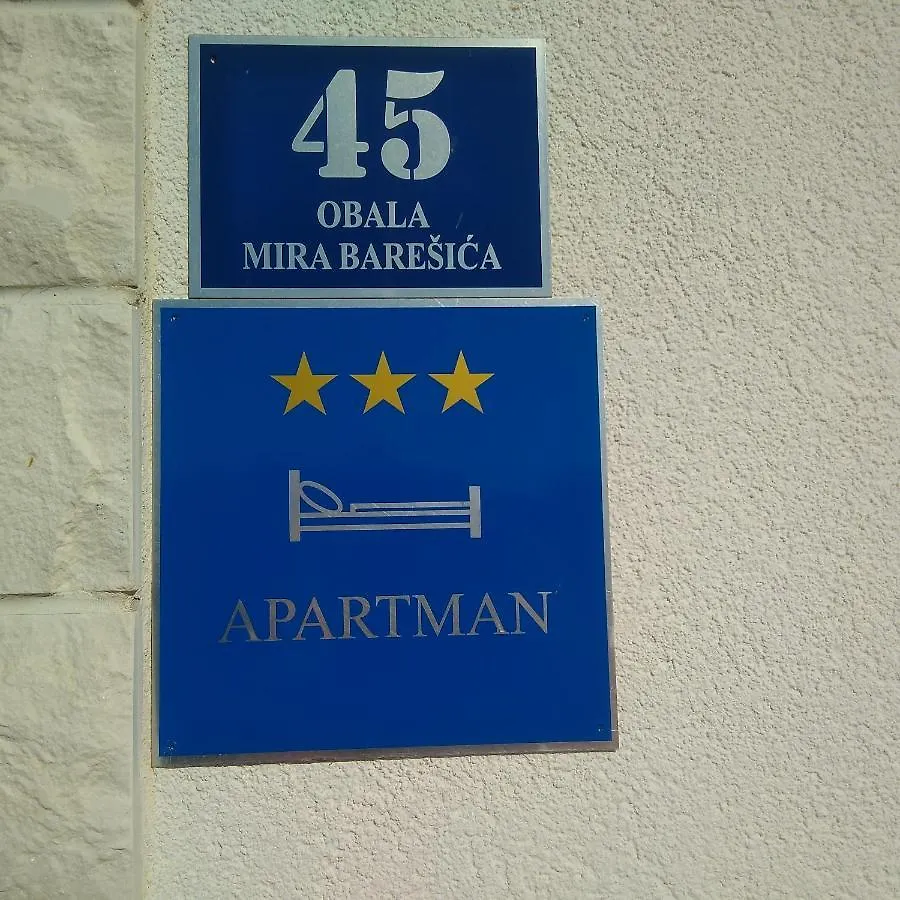 Apartments Blaz Seget Vranjica