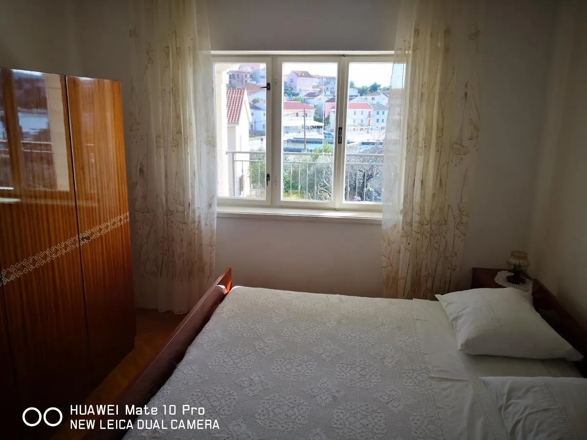 Apartments Blaz Seget Vranjica