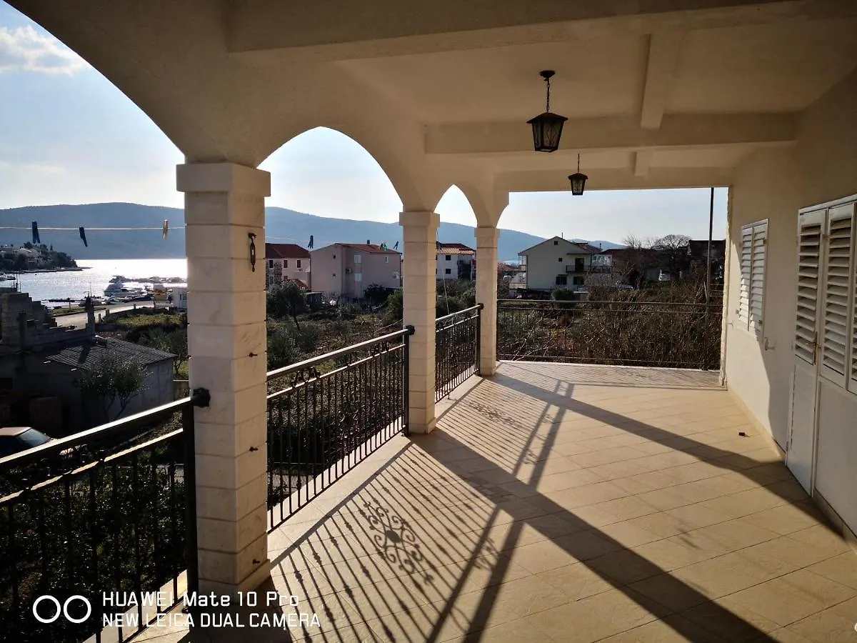 Apartments Blaz Seget Vranjica
